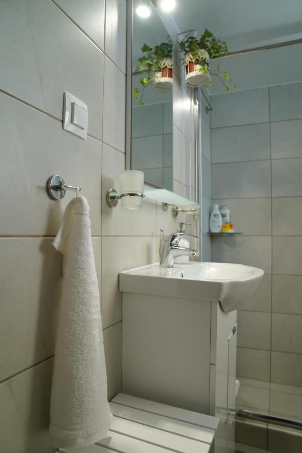 Athens Central Apartment 2 Mins To Metro 외부 사진